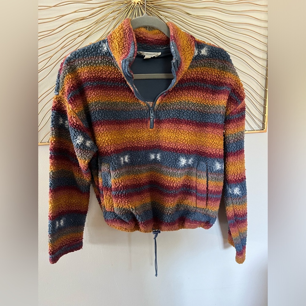 Hippie Rose Size Small Textured Sweater/ Fleece